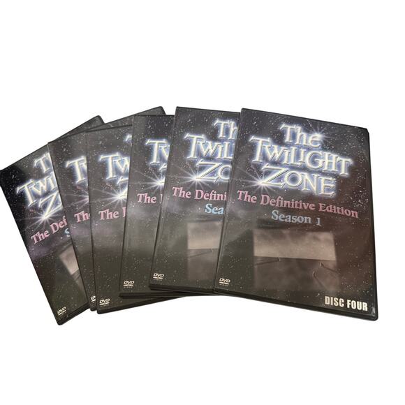 The Twilight Zone: Season 1 The Definitive Edition 6 Discs - Picture 2 of 8